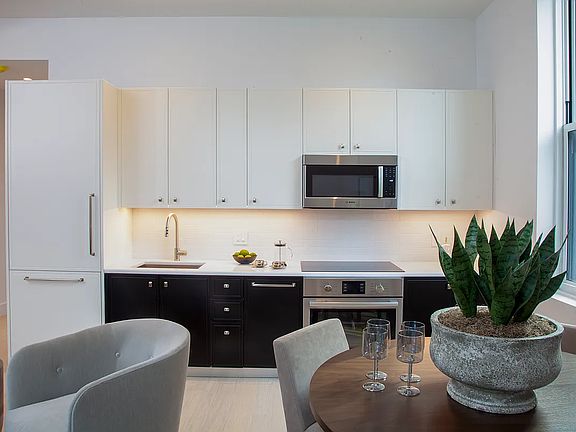 3rd image of 30 Morningside Dr APT 322