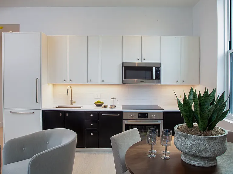 30 Morningside Dr #322 — Photo 3