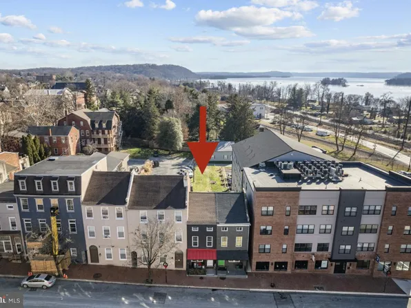 144 Locust St, Columbia, PA 17512
