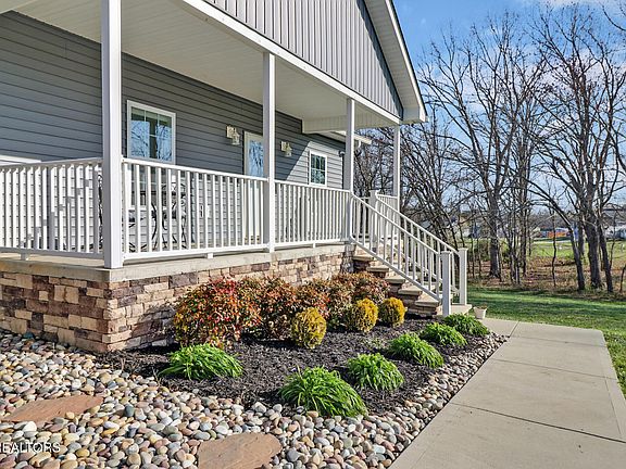 2nd image of 209 Adams Creek Rd