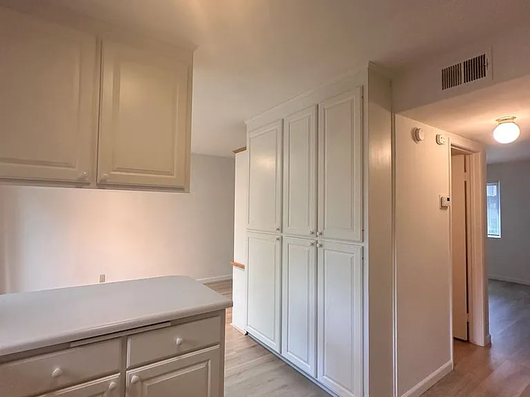 2084 Alta Loma St — Photo 5