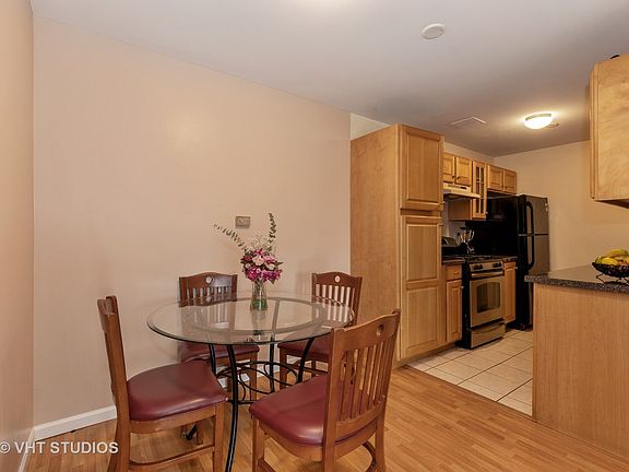 4th image of 876 Crimson Ct APT 303