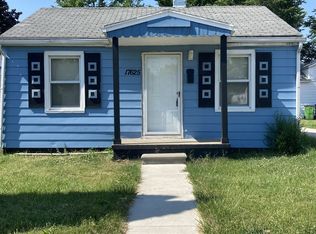 17625 Longfellow St, Roseville, MI 48066