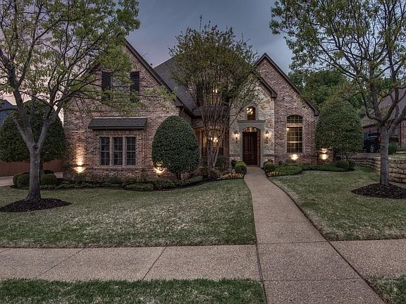 3rd image of 214 Oaklawn Dr
