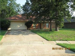 7412 Yorkshire Pl, Shreveport, LA 71129