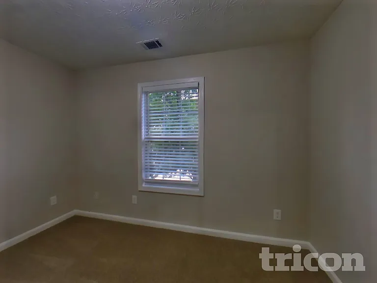 338 Shadowbrooke Cir — Photo 11