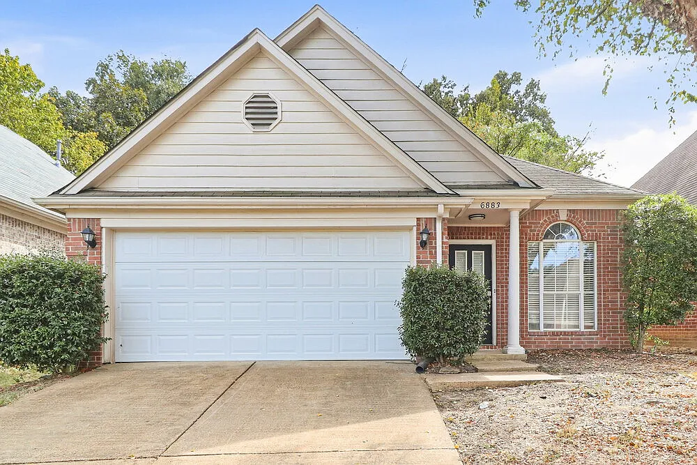 3 bed, 2.0 bath, 1199 sqft, $1,700 — Photo 1