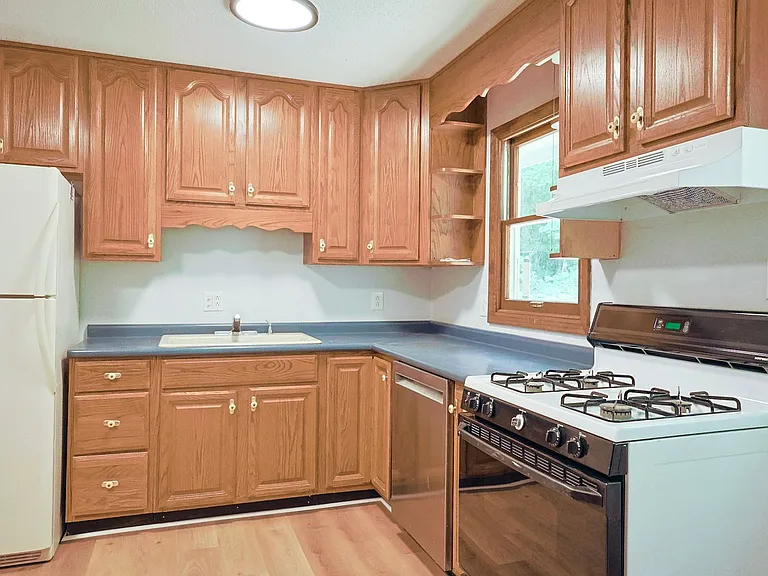 205 Tamassee Dr — Photo 61