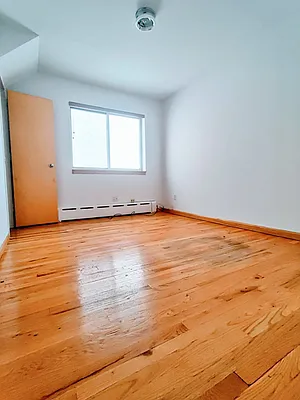 Rented by Voro, LLC | media 11