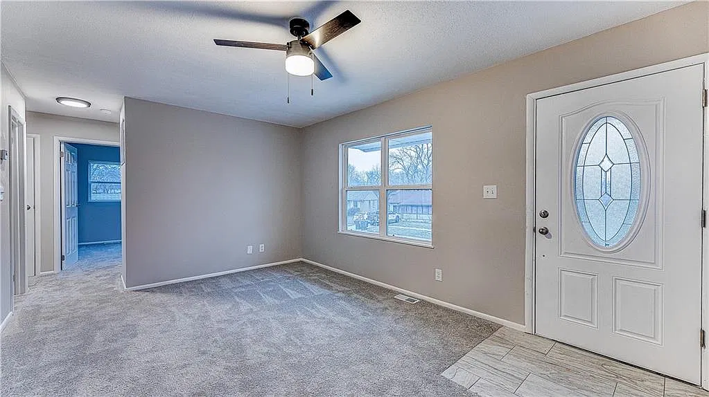 3 bed, 1225 sqft, $1,650 — Photo 2