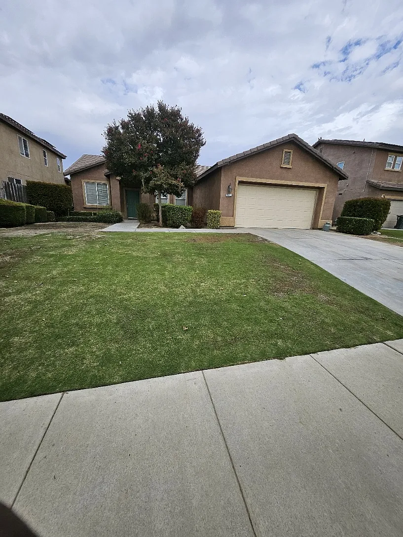 4 bed, 1850 sqft, $2,400 — Photo 1
