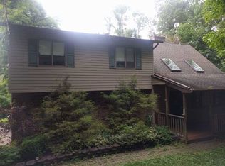 405 Augusta Dr, Hopewell Junction, NY 12533