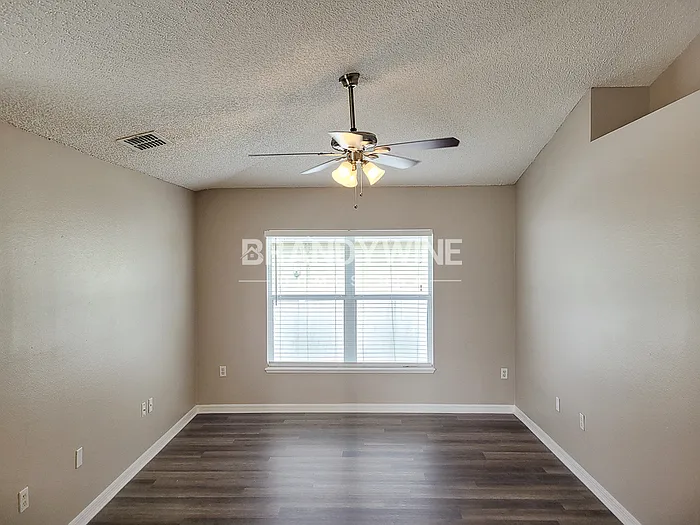 2564 Courtland Blvd — Photo 23