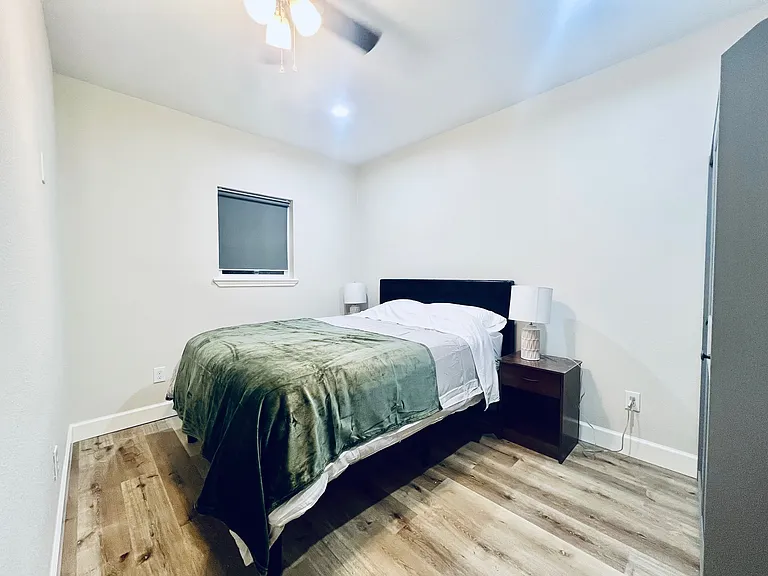 Guest Bedroom #4
