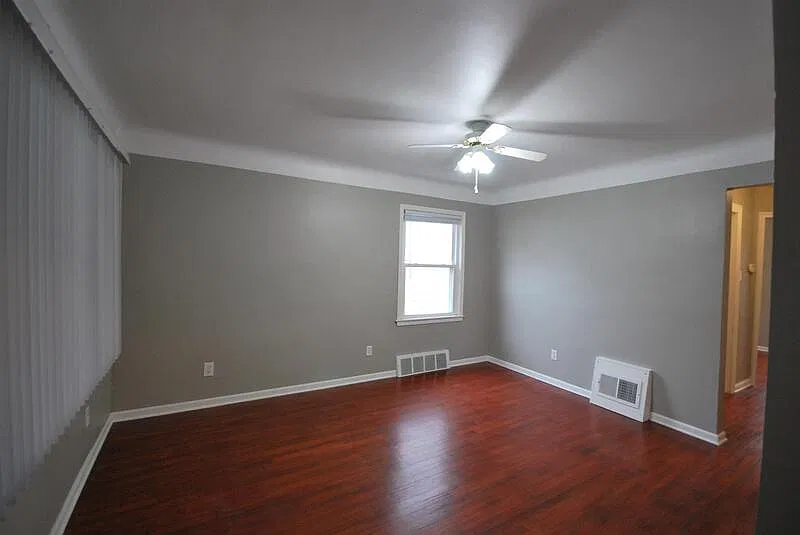 3 bed, 1.0 bath, 1130 sqft, $1,525 — Photo 4