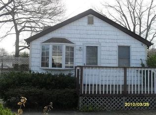 10 Green Ave, Patchogue, NY 11772