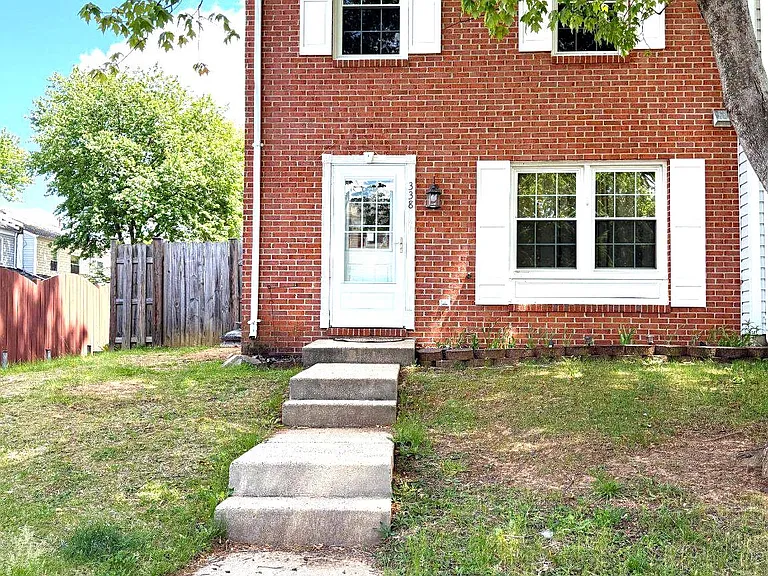 338 Nansemond St SE — Photo 1