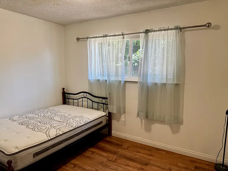 1880 Barnett Way — Photo 7