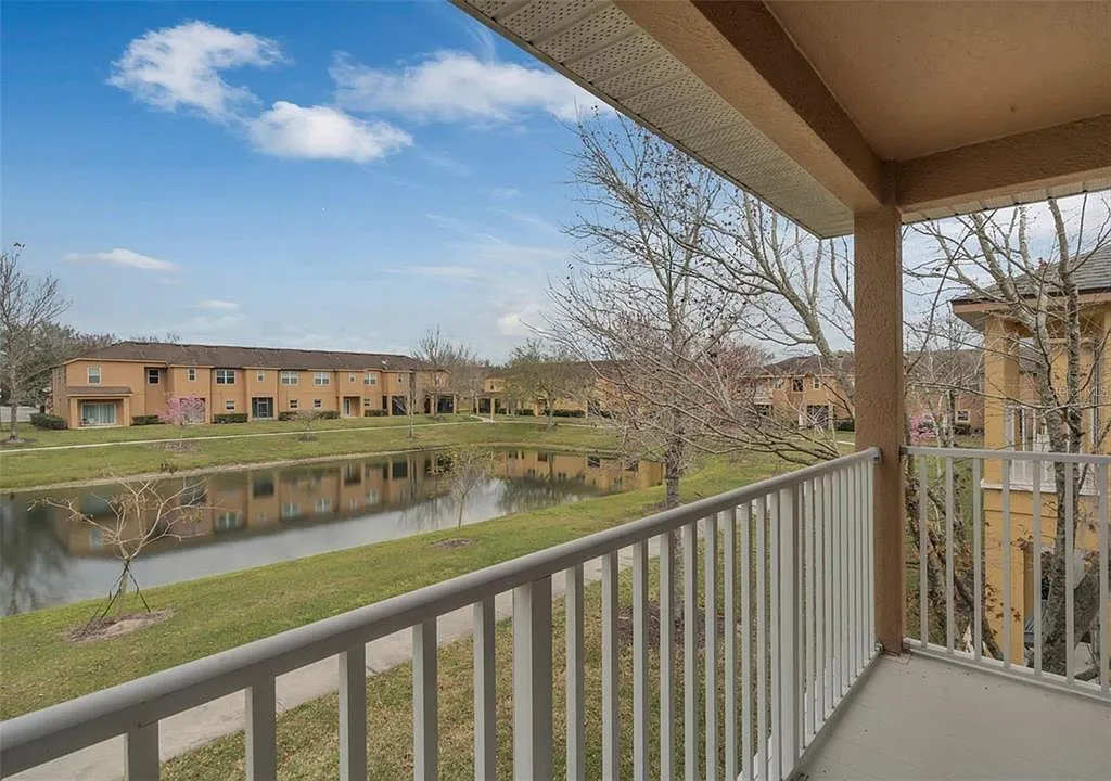 Building Photo - 1161 Long Oak Way