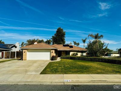 212 Newberg St, Bakersfield, CA, 93314