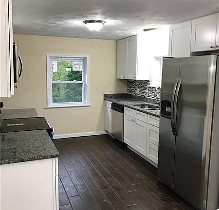 5th image of 113 Hornbeck Dr