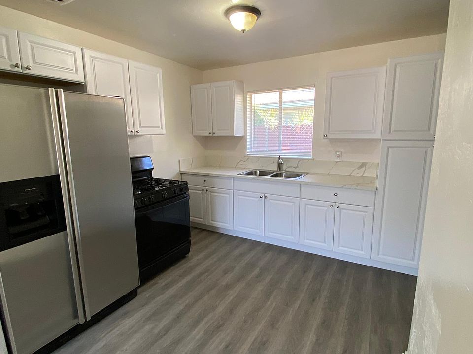 1st image of 4588 73rd St