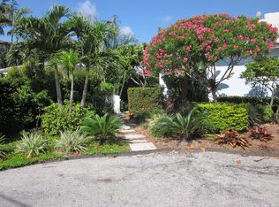 130 Venetian Dr, Delray Beach, FL 33483