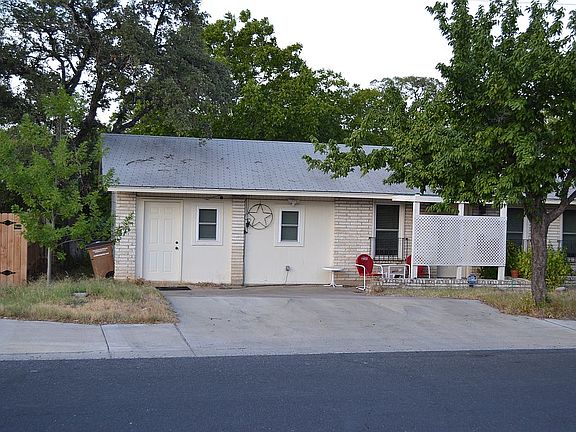 4th image of 202 Deen Ave