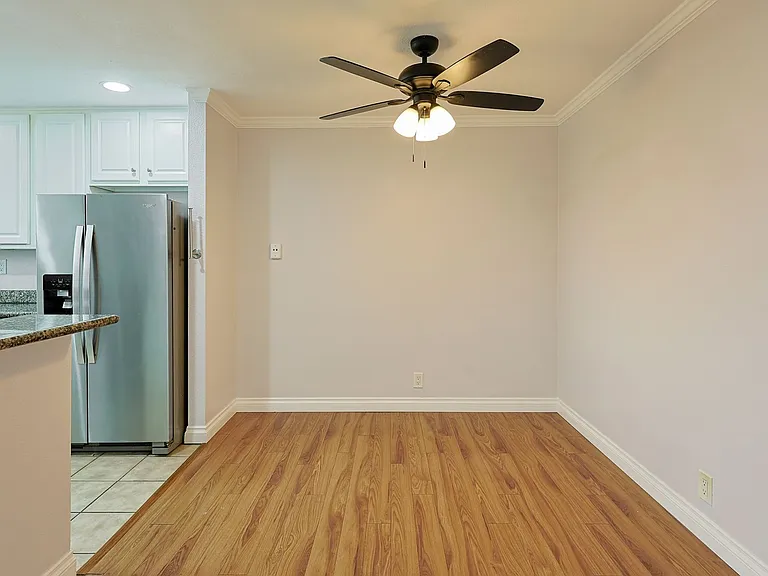 620 E Lexington Ave #16 — Photo 7