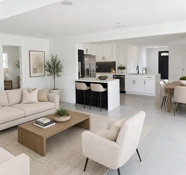 720 Capri Blvd — Photo 3