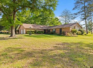 2090 Fort Dr, Longview, TX 75604