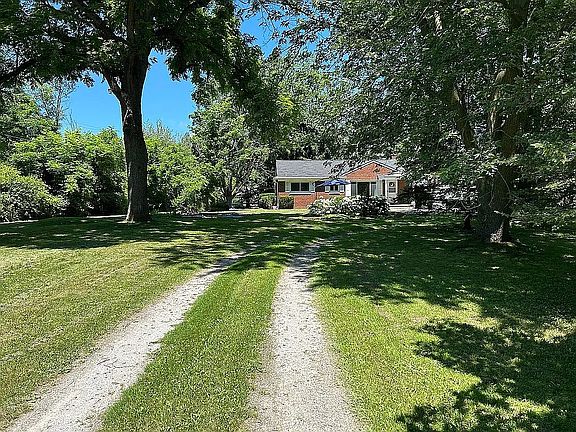 2nd image of 8701 Brookville Rd