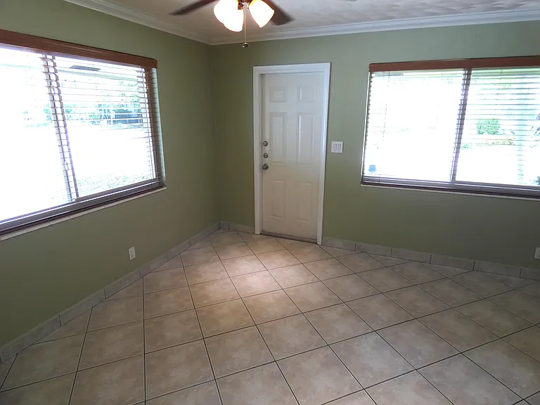 644 NE 16th Ave #1 — Photo 6