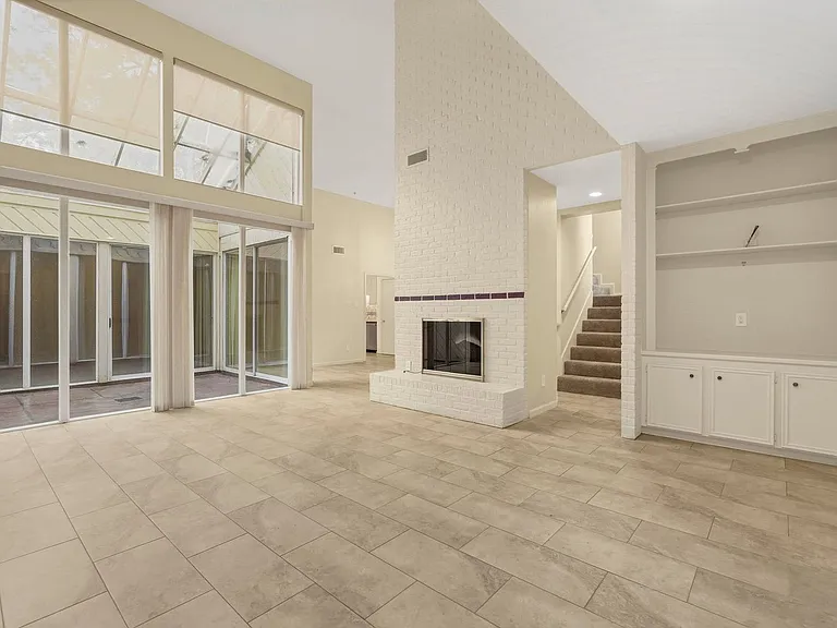 10125 Valley Forge Dr — Photo 6