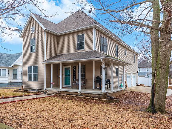 3rd image of 717 W Moulton St