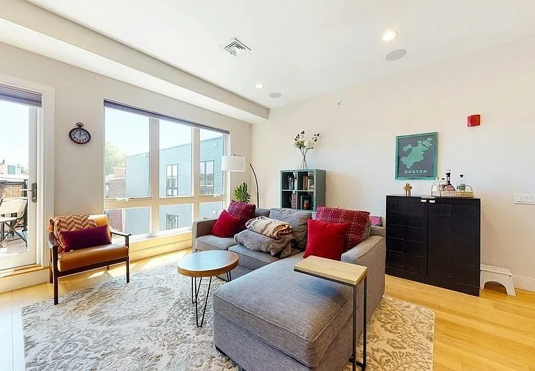 488 Dorchester Ave #4H — Photo 2