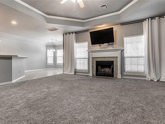 4th image of 1204 W Churchill Way
