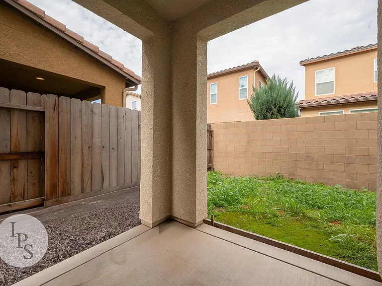 6052 E Bishop Ln — Photo 25