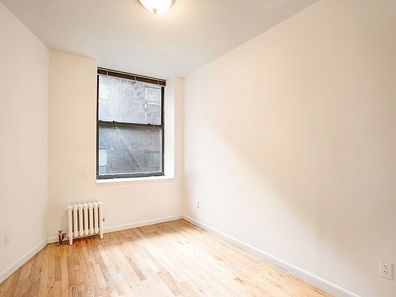 5th image of 114 E 28th St #D3