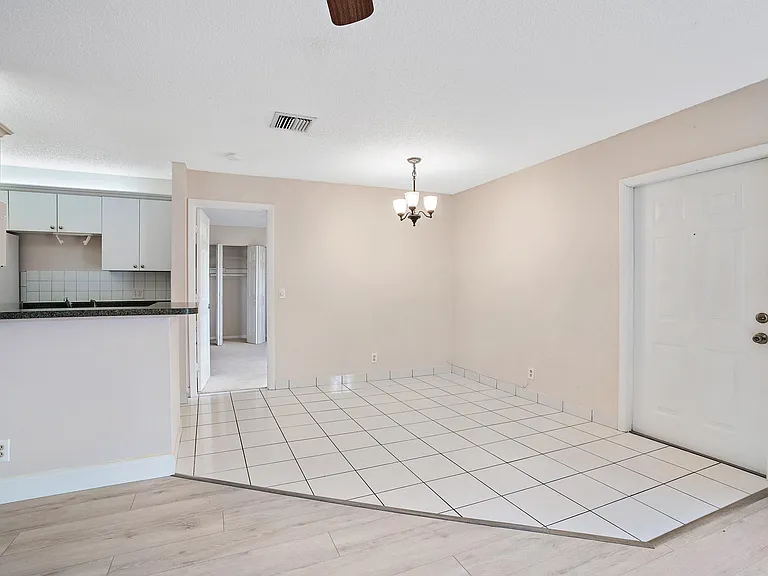 28 Crossings Cir #H — Photo 25