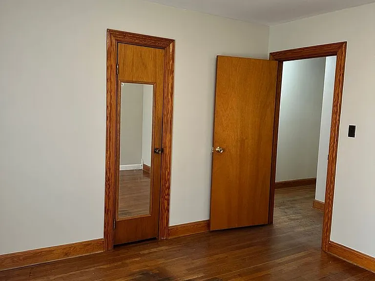 144 N Fairview Cir — Photo 23