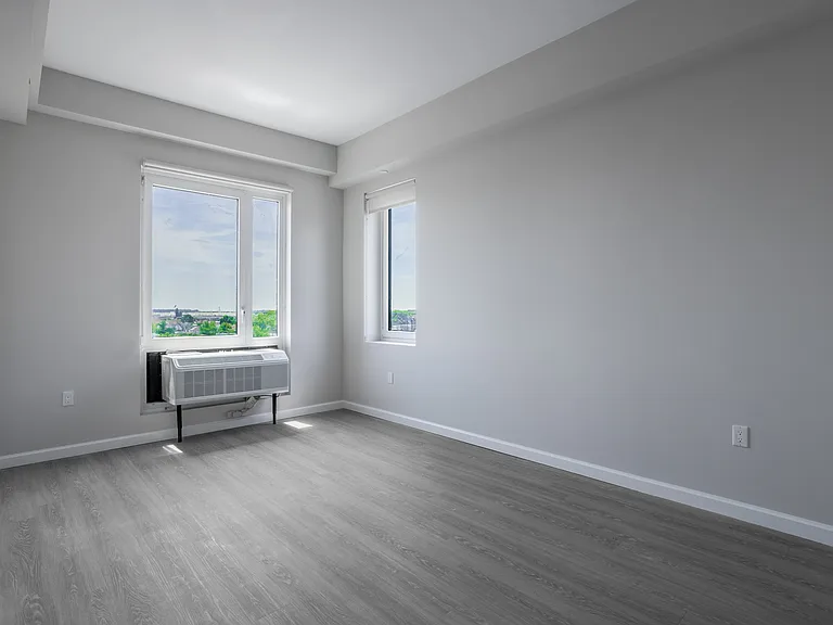 18303 Hillside Ave #2D — Photo 7