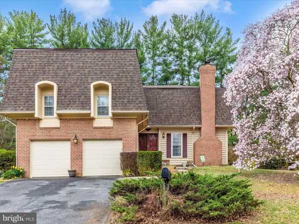 20261 Darlington Dr, Montgomery Village, MD 20886