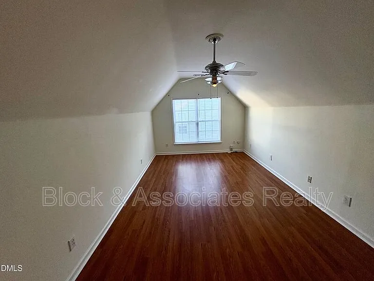 5100 Cardinal Grove Blvd — Photo 14