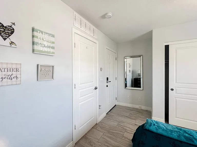 750 E Eagle Ln #1A — Photo 8
