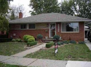 24915 Beck Ave, Eastpointe, MI 48021