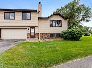 8625 S Maplebrook Cir, Brooklyn Park, MN 55445