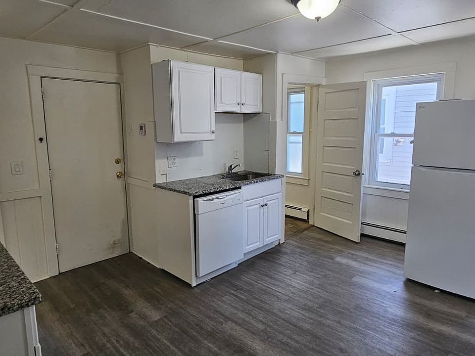 1st image of 17 Forest Avenue Ct #3