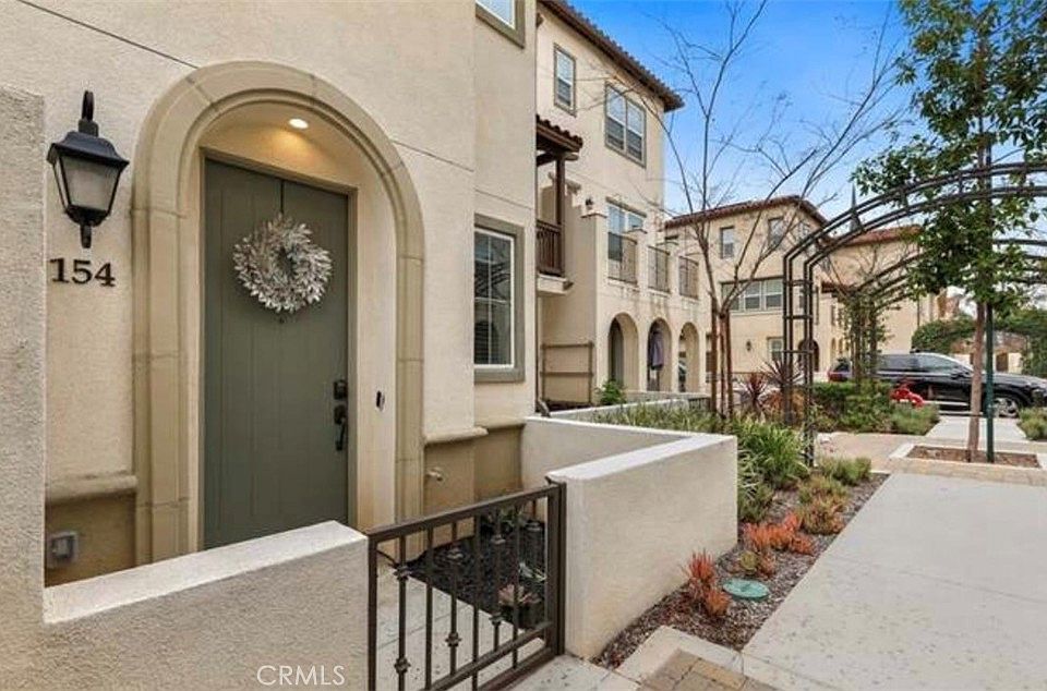 1st image of 154 Hass Ln