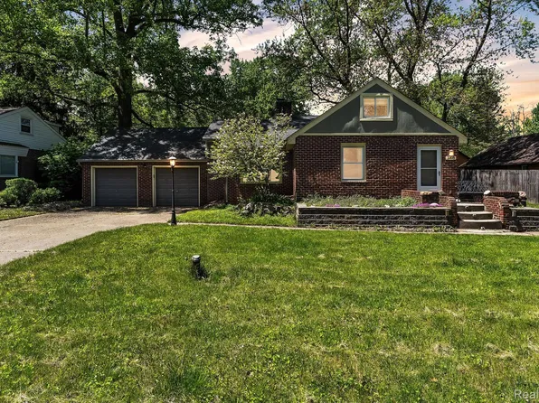 3418 Fieldview Ave, West Bloomfield, MI 48324